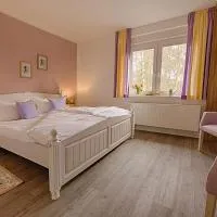 Hotel LandAroma Bed & Breakfast, khách sạn ở Bestensee