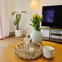 Bella Vista - Apartament z ogrodem - Parking w garażu - 4 os, hotel u gradu Kijelce