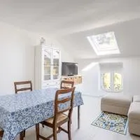 Elegante Attico Fronte Lago - Casa Barozzi, מלון בלואינו
