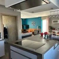 L'escale vacances maison 4 chambres Carlsbourg en Ardennes, готель у місті Carlsbourg