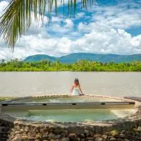 Komsan Kampot Resort、カンポットのホテル