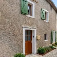 Maison de village cosy, 2 chambres, classée 3 étoiles, BRAM 11, hôtel à Bram