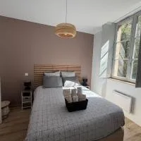 Le Cocon du Parc - Charmant T2 neuf au calme, hôtel à Châtel-Guyon