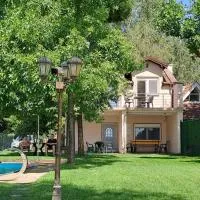 Vikend kuća na Dunavu - Vila Čoče, ξενοδοχείο σε Kovin