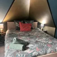 Suite l Instant suspendu maison 25m2 avec coin salon Wifi Netflix Maison Like and Love Duclair، فندق في Duclair