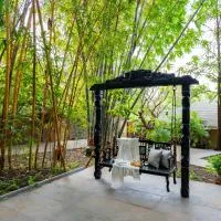 Alaya Stays Timber Pet-friendly Premium Bamboo Cottages, hotel i Pādli