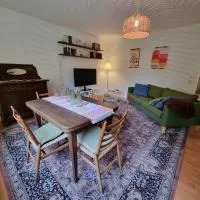 Gemütliche Ferienwohnung mit Blick ins Grüne, מלון בWadern