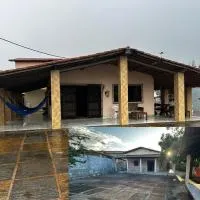 Casas de Praia do Coqueiro com AR e varandas, hotel v destinácii Luis Correia
