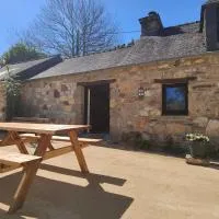 Calme et confort, charmante longère bretonne, hotel in Landerneau