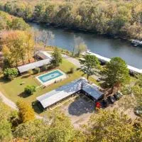 Heber Springs에 위치한 호텔 Lucky Trout Lodge