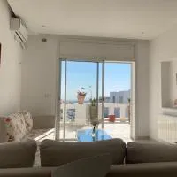Panoramic 2 bedrooms Ennassr, hótel í Ariana