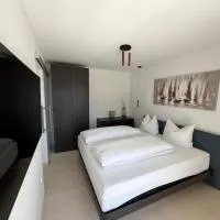 Villa Čapula - Modern Apartment with Sea View and Parking, Marušići, hotel em Omiš