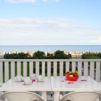 Equipped flat with garden and pool โรงแรมในลินญาโน ซับเบียโดโร