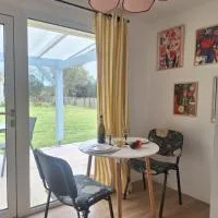 La Pinède du Chéou, Piscine, Logement indépendant, Parking, Draps, Wifi fibre – hotel w mieście Mimizan