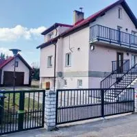 Viesnīca Wiejski Dom w Karkonoszach pilsētā Mislakovice