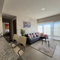 Beautiful 2-bedroom apartment east of León, hotelli kohteessa El Nido