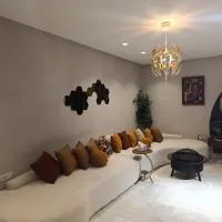 appartement chaleureux, zen, hotel a Aïn Harrouda