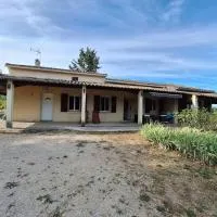 Castelnau-Montratier में, होटल Maison au coeur de la campagne
