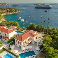 Luxury Villa Hvar Deluxe Palace 2 with pool near beach and Hvar Town, hotel en Hvar