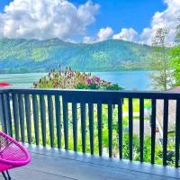Ferienwohnung Strandbad - Alpen PopArt am See, ξενοδοχείο σε Schliersee