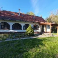 Duna Pearl, готель у місті Рацкеве