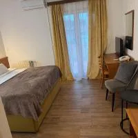 Hotel Žućo, מלון בביוגראד נה מורו
