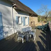 Gîte de Lasdoumingeas, hotelli kohteessa Ladignac-le-Long