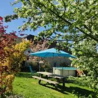 Au Jardin d'Isa, hotelli kohteessa La Résie-Saint-Martin