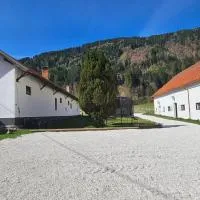 Ferien- und Pferdegut Schloss Treffen, hotel en Treffen