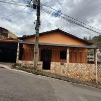 Próximo ao centro de Mariana MG, готель у місті Маріана
