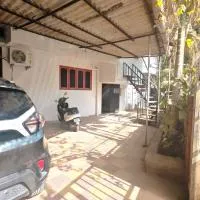 Redwing Peaceful Studio, hotelli kohteessa Navi Mumbai