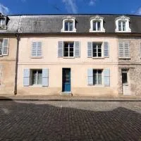 Maison de campagne en plein centre de Senlis, ξενοδοχείο σε Senlis