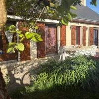 Chez Colette, maison agréable, hotel Villebernier városában