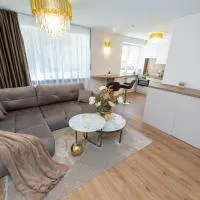 Golden Luxury Apartment- Self Check-in, ξενοδοχείο σε Panevėžys