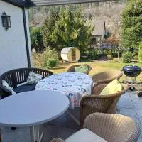 ZusammenZeit in Schleiden - Herbstauszeit in der Eifel, Sauna inklusive, 3 Schlafzimmer - ideal für Familien und Freunde - Hunde freundlich, khách sạn ở Schleiden