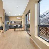 Aurora Apartments - Stryn View,史特林的飯店