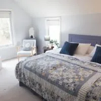 Gypsy by the Lake Bed and Breakfast, hotel u gradu Sutton