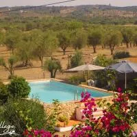 New Village, hotell i Vila Nova da Baronia
