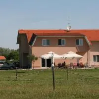Guesthouse Capistro, hotell i Bilje