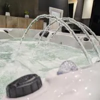 Gite de campagne avec SPA privatif, hotel en Saint-Sauvant
