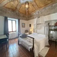 Osteria Palazzo Ducale Suites&Restaurant di Cerino Maria، فندق في Castilenti