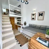 Babatseratsi skyrian studio 2, hotel in Skyros