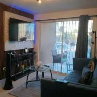 Cómodo Apartamento en Santiago โรงแรมในซานติอาโก เด ลอสกาบาเญโรส