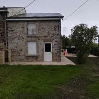Chez JUSTINE, ξενοδοχείο σε Bourg-Fidèle