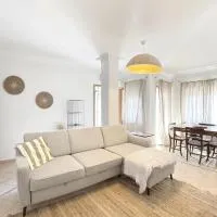 Casa da Maria - T1 perto da praia do Baleal com piscina, ξενοδοχείο σε Ferrel