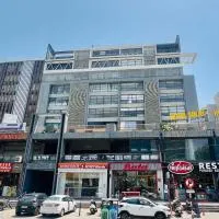 Hotel Sulin Prahladnagar, מלון באהמדאבד