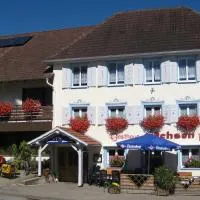 Pension Ochsen, Gästezimmer in Unadingen，勒芬根的飯店