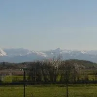 Logement Chis 65 avec vue sur le Pic du Midi, hotelli kohteessa Chis