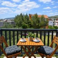 GUESTHOUSE Kastel Novi, hótel í Kaštela