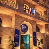 Great Greece Le Convivial Suites, готель у місті Ксилокастрон